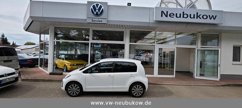 Weiß Gebraucht 2021 VW up! Active Kleinwagen | 10.880 € (Fairer Preis) - Bild 1/4