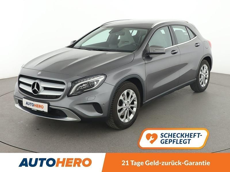 Grau Gebraucht 2015 Mercedes GLA200 Urban SUV | 15.750 € (Fairer Preis) - Bild 1/3