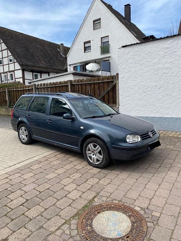Gebraucht VW Golf IV 116 PS (85 kW) 2001 Grau Kombi