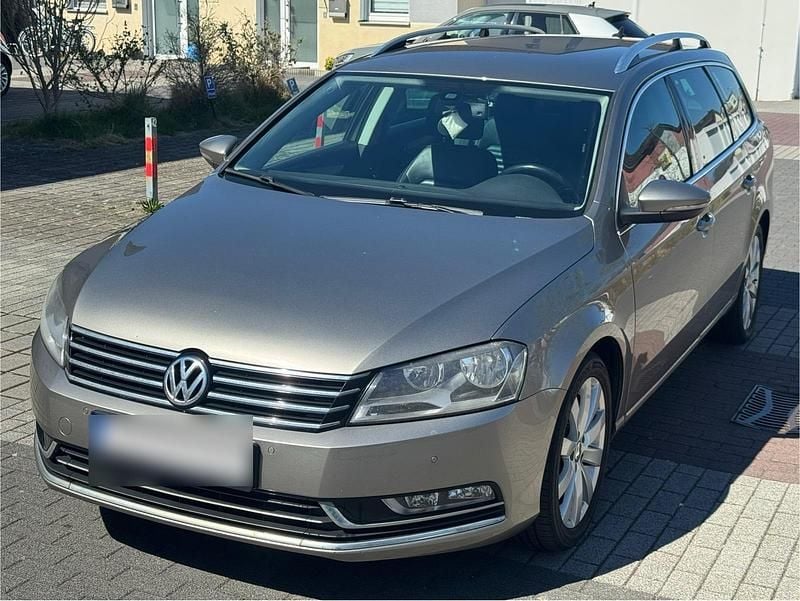 Gebraucht VW Passat Highline 140 PS (102 kW) 2013 Braun Kombi