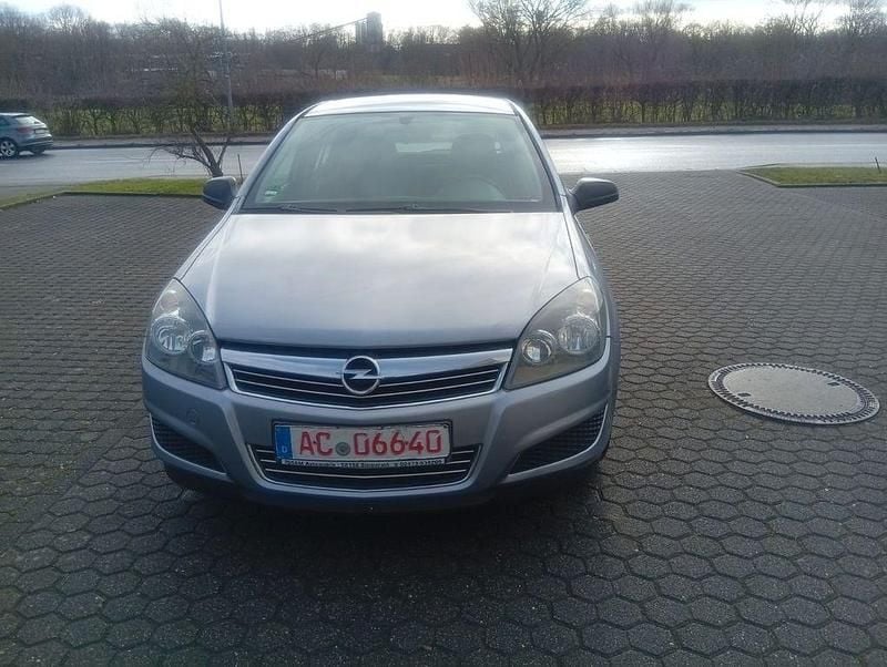 Gebraucht Opel Astra Cosmo 105 PS (77 kW) 2007 Grau Limousine
