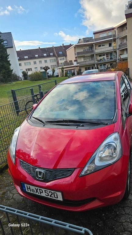 Gebraucht Honda Jazz S 90 PS (66 kW) 2011 Rot Kleinwagen