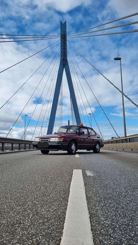 Second-hand Saab 900 126 CP (92 kW) 1993 Roșu Coupe