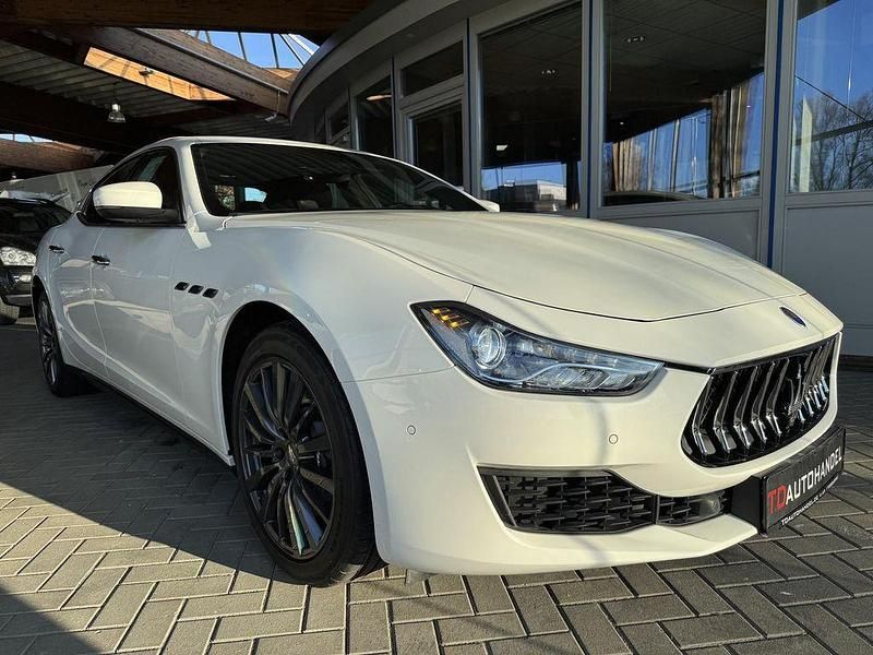 Gebraucht Maserati Ghibli 275 PS (202 kW) 2018 Weiß Limousine