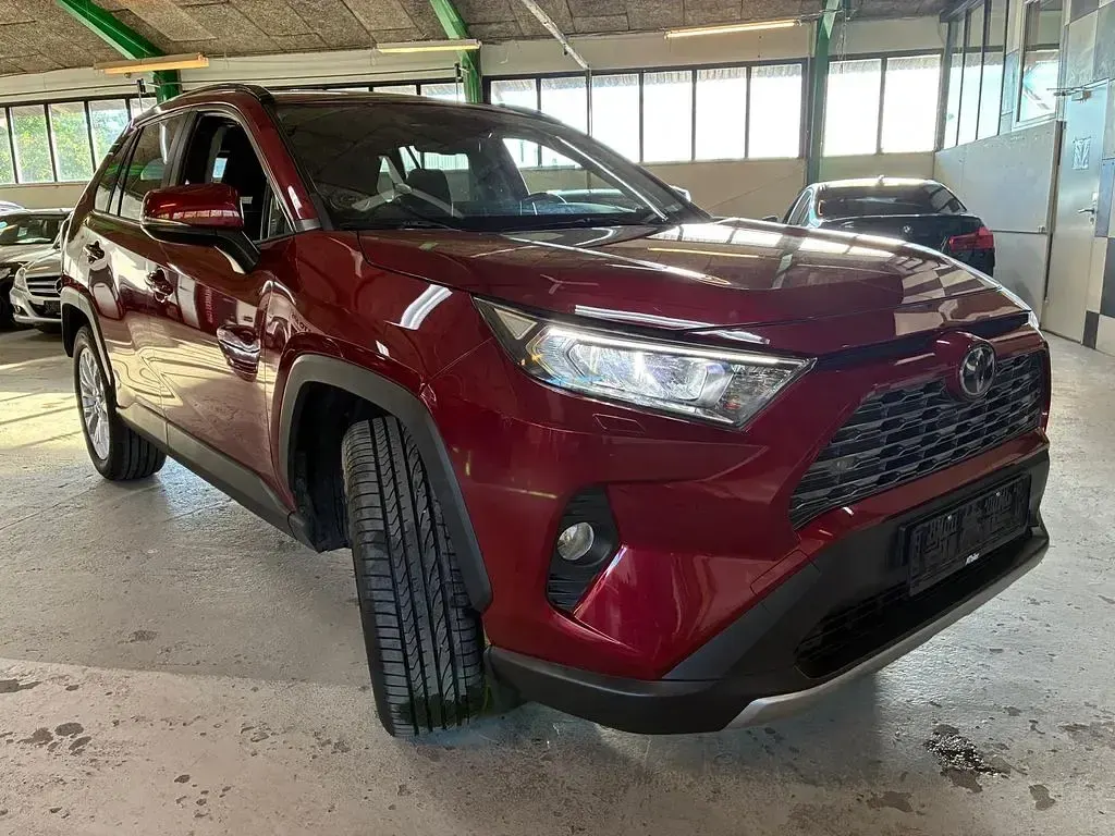 Gebraucht Toyota RAV4 Club 175 PS (128 kW) 2019 Rot SUV