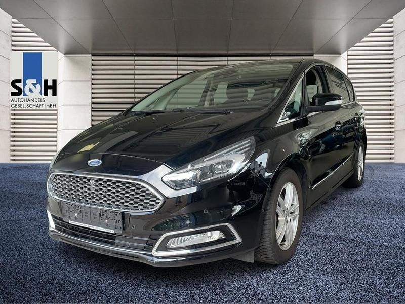 Schwarz Gebraucht 2018 Ford S-MAX Vignale Van / Kleinbus | 22.990 € (Teuer) - Bild 1/4