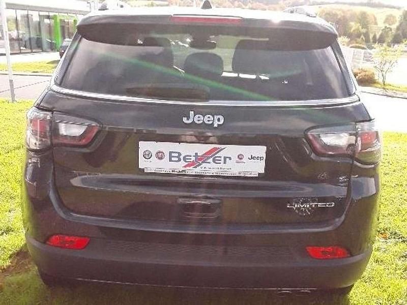 Gebraucht Jeep Compass 131 PS (96 kW) 2024 Black clear coat SUV