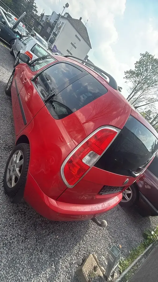 Usata Skoda Roomster 77 CV (56 kW) 2008 Rosso Monovolume