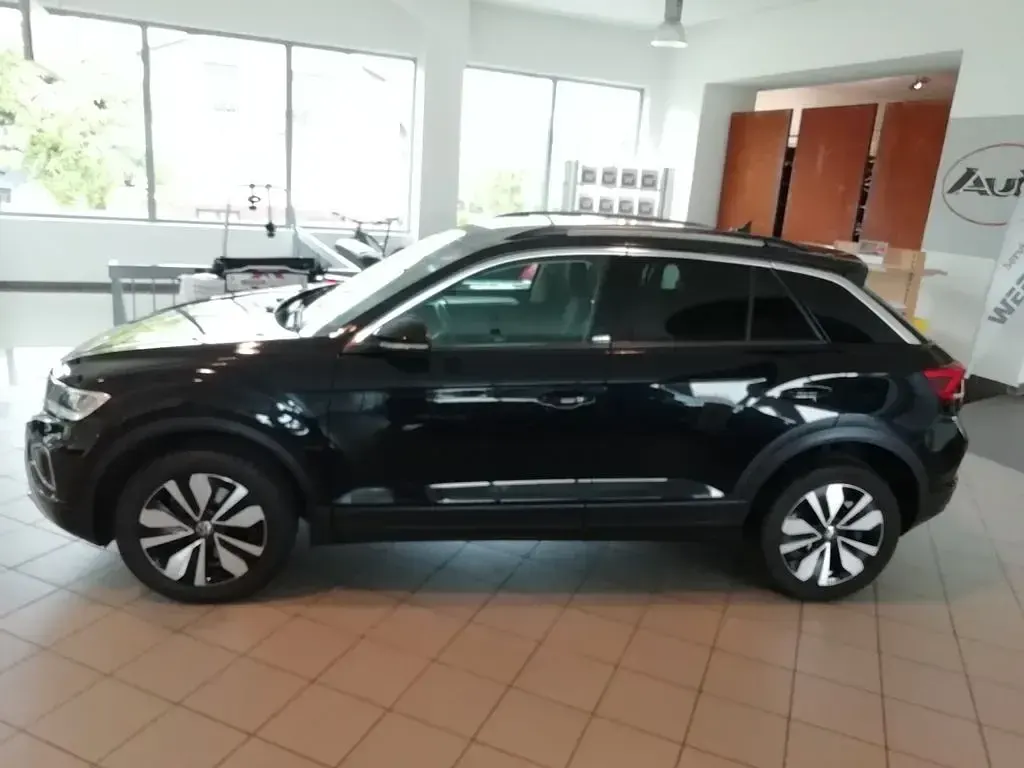 Gebraucht VW T-Roc Move 150 PS (110 kW) 2024 Schwarz SUV
