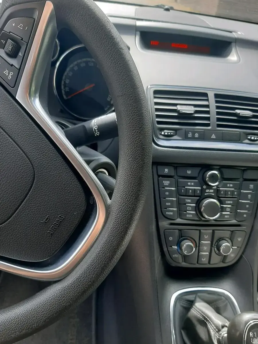 Gebraucht Opel Meriva 101 PS (74 kW) 2010 Weiß Van / Kleinbus