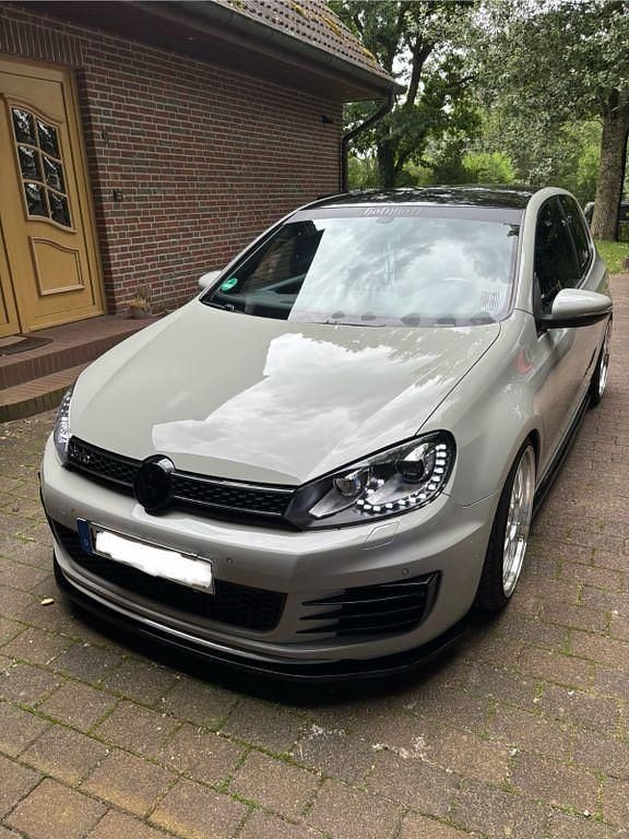 Grau Gebraucht 2012 VW Golf VII GTD Limousine | 14.999 € - Bild 1/4