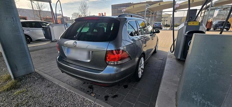 Gebraucht VW Golf VI 120 PS (88 kW) 2010 Grau Kleinwagen