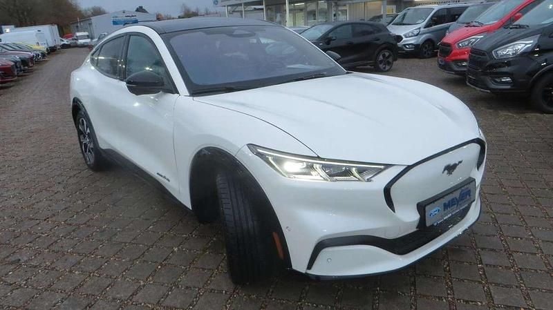 Gebraucht Ford Mustang 269 PS (197 kW) 2023 Starweiß metallic Limousine
