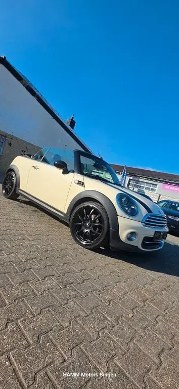 Gebraucht Mini Cooper Cabriolet 122 PS (89 kW) 2011 Weiß Cabrio