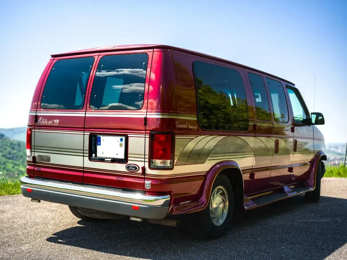 Gebraucht Ford Econoline 220 PS (161 kW) 2000 Rot Van / Kleinbus