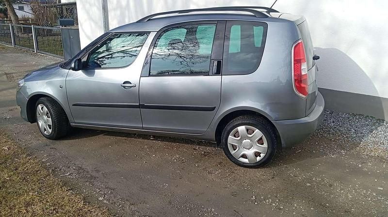 Gebraucht Skoda Roomster Style 86 PS (63 kW) 2010 Grau Van / Kleinbus
