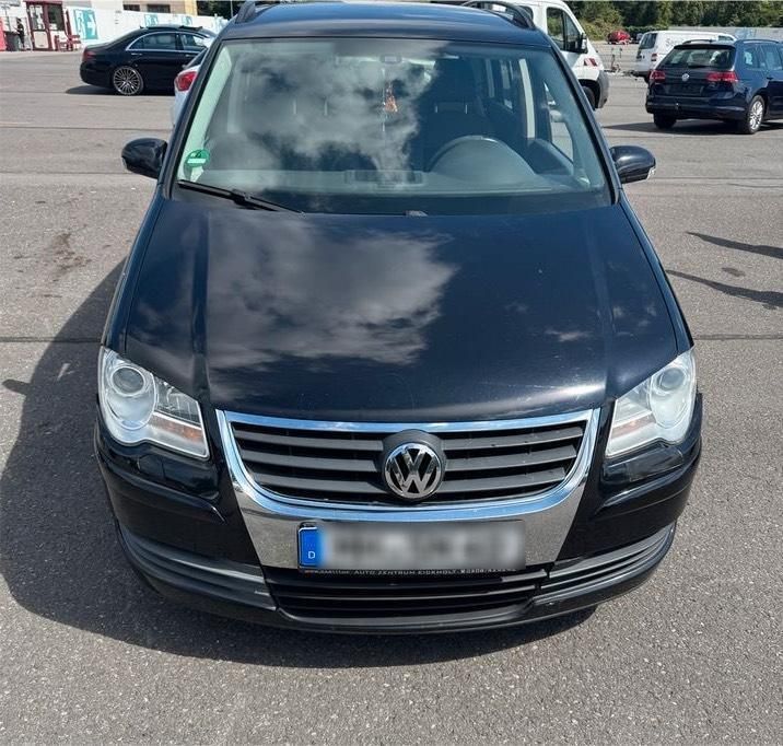 Schwarz Gebraucht 2008 VW Touran Van / Kleinbus | 1.900 € (Superpreis) - Bild 1/4