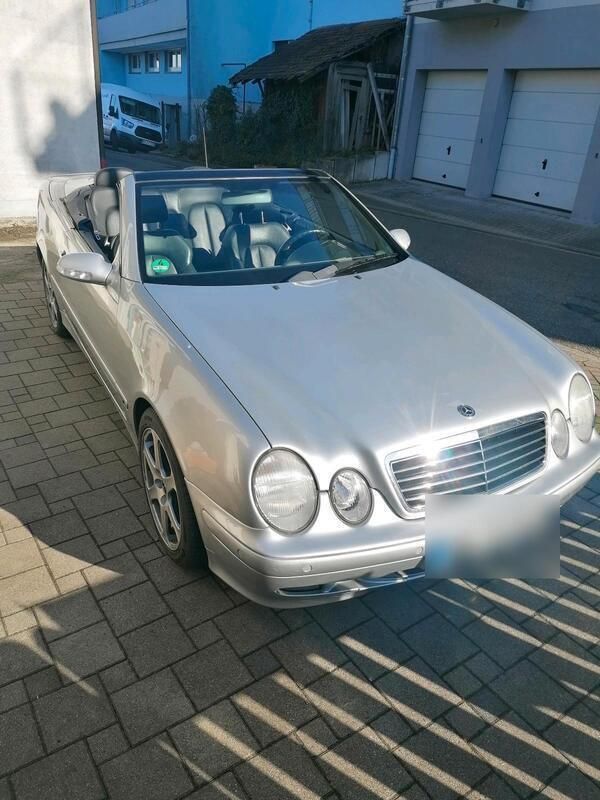 Silber Gebraucht 2000 Mercedes CLK230 Cabrio | 10.250 € - Bild 1/4