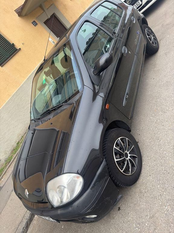 Gebraucht Renault Clio II 58 PS (42 kW) 2000 Schwarz Limousine