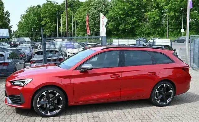 Gebraucht Cupra Leon 150 PS (110 kW) 2023 Rot Limousine
