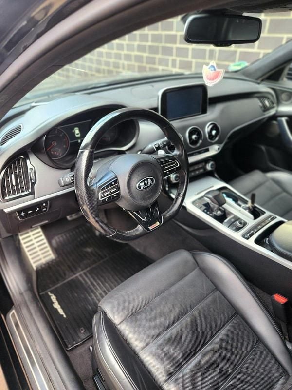 Gebraucht Kia Stinger GT 370 PS (272 kW) 2017 Schwarz Kleinwagen
