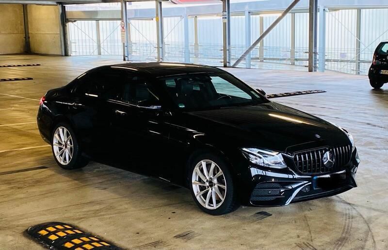 Schwarz Gebraucht 2016 Mercedes E400 AMG Limousine | 29.500 € (Teuer) - Bild 1/4