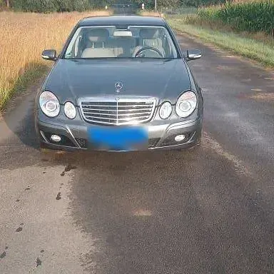 Gebraucht Mercedes E320 224 PS (164 kW) 2008 Grau Limousine