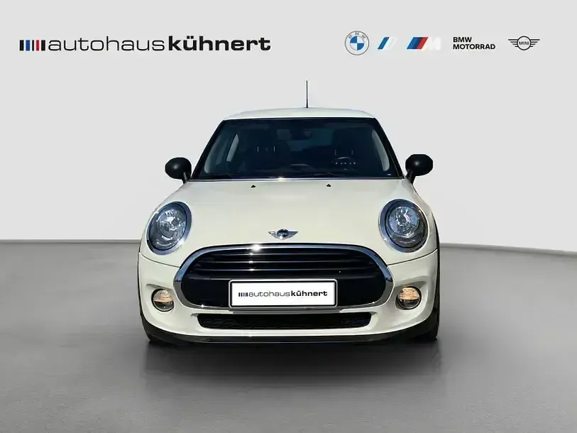 Second-hand Mini Metropolitan 102 CP (75 kW) 2016 Alb Berlinǎ