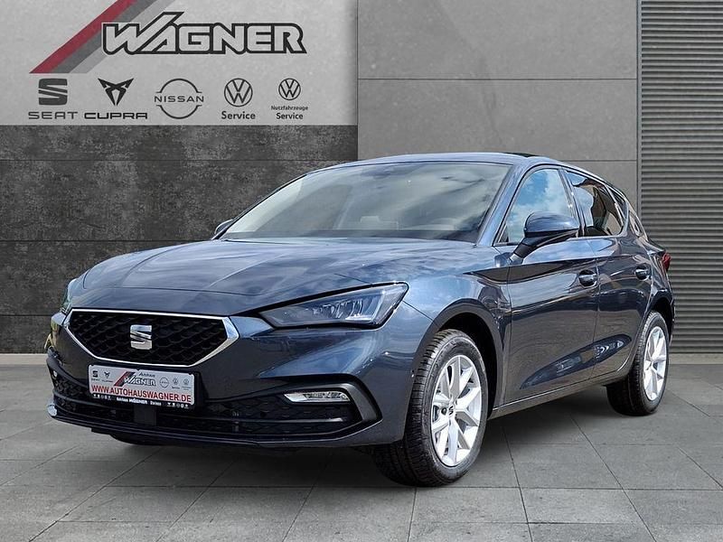 Grau Neu 2025 Seat Leon Limousine | 31.190 € (Fairer Preis) - Bild 1/4