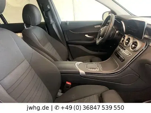 Gebraucht Mercedes GLC300e 320 PS (235 kW) 2021 Rot SUV