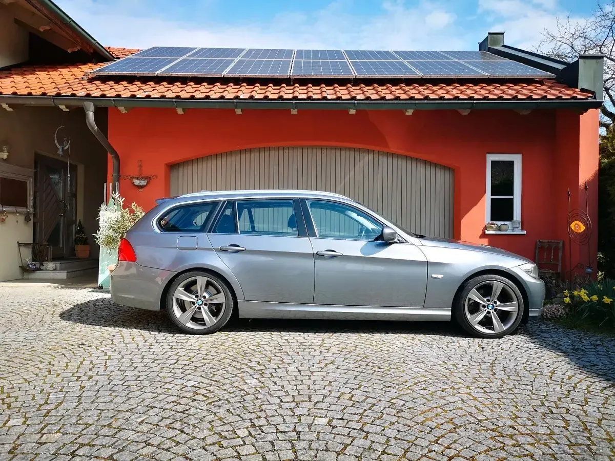 Gebraucht BMW 325 204 PS (150 kW) 2010 Grau Kombi