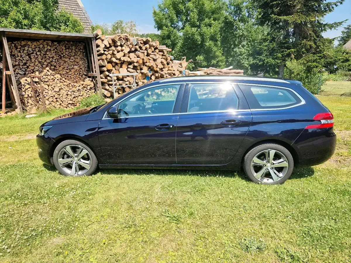 Gebraucht Peugeot 308 Allure 150 PS (110 kW) 2016 Blau Kombi