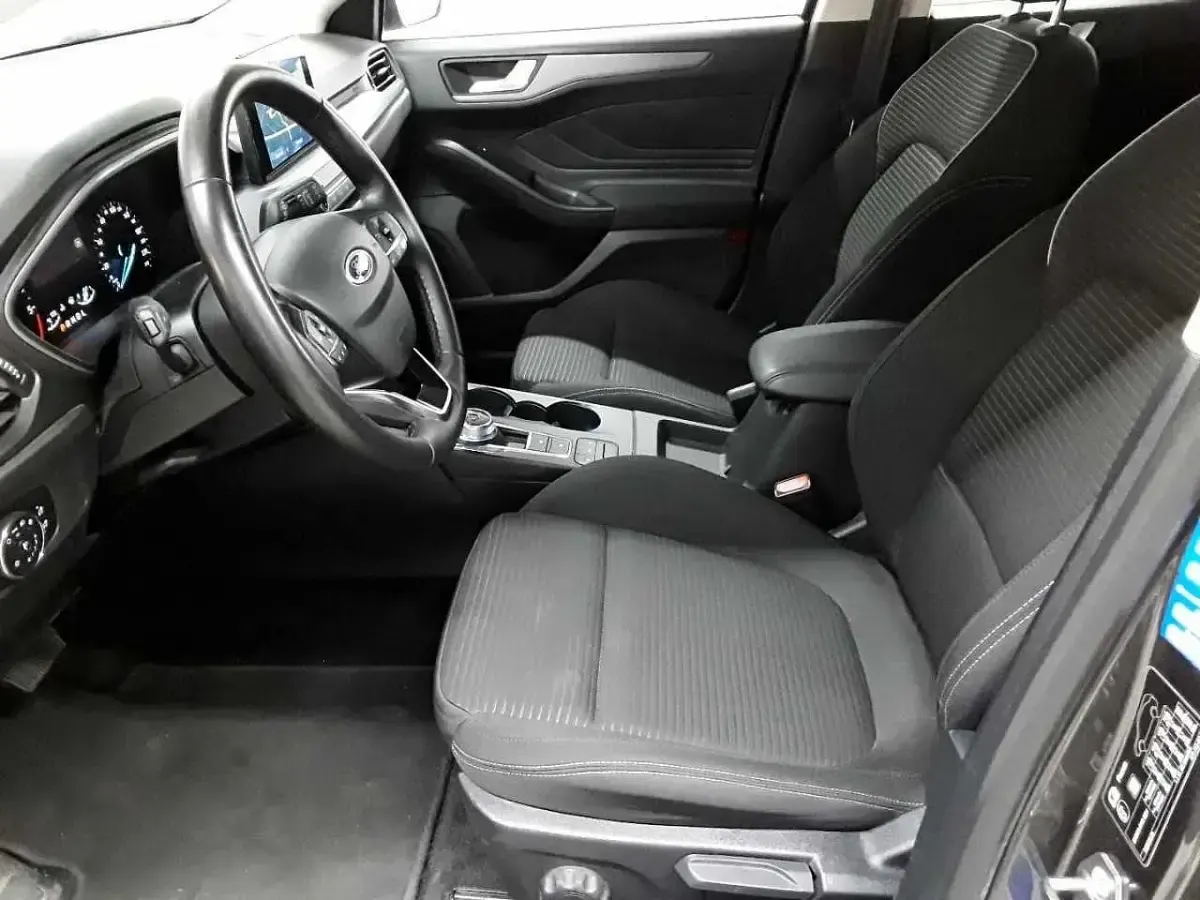 Gebraucht Ford Focus Titanium 120 PS (88 kW) 2022 Grau Kombi