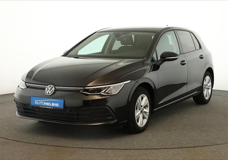 Deep black perleffekt Gebraucht 2023 VW Golf Life SUV | 25.880 € (Teuer) - Bild 1/4