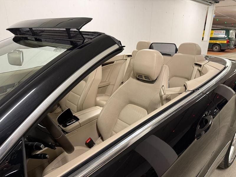 Gebraucht Mercedes E200 Elegance 184 PS (135 kW) 2015 Schwarz Cabrio