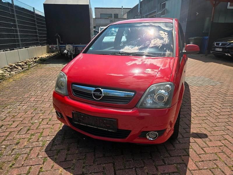 Rot Gebraucht 2009 Opel Meriva Van / Kleinbus | 2.100 € (Fairer Preis) - Bild 1/4