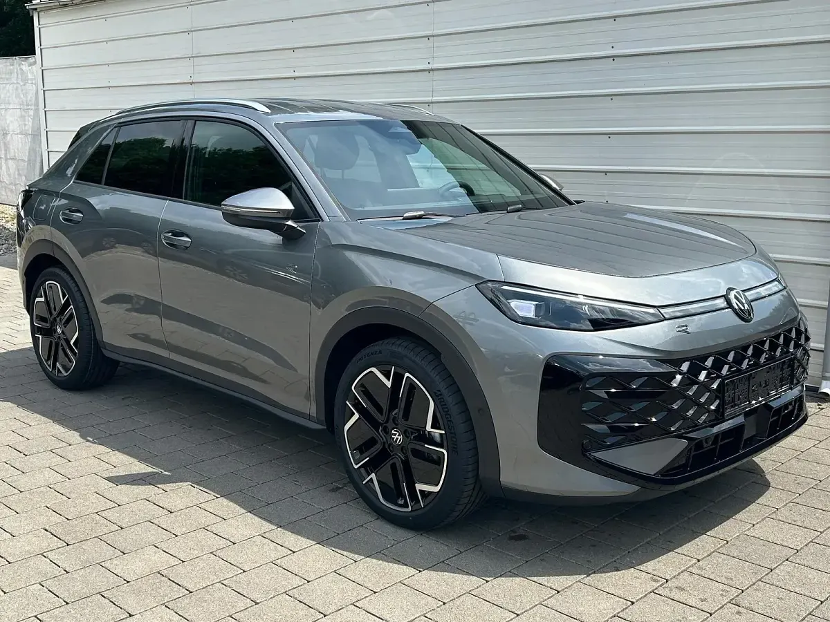 Gebraucht VW T-Roc R-line 150 PS (110 kW) 2026 SUV