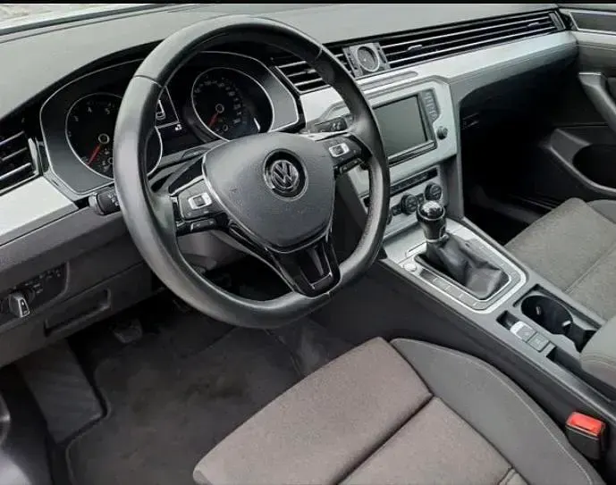 Gebraucht VW Passat 150 PS (110 kW) 2016 Silber Limousine