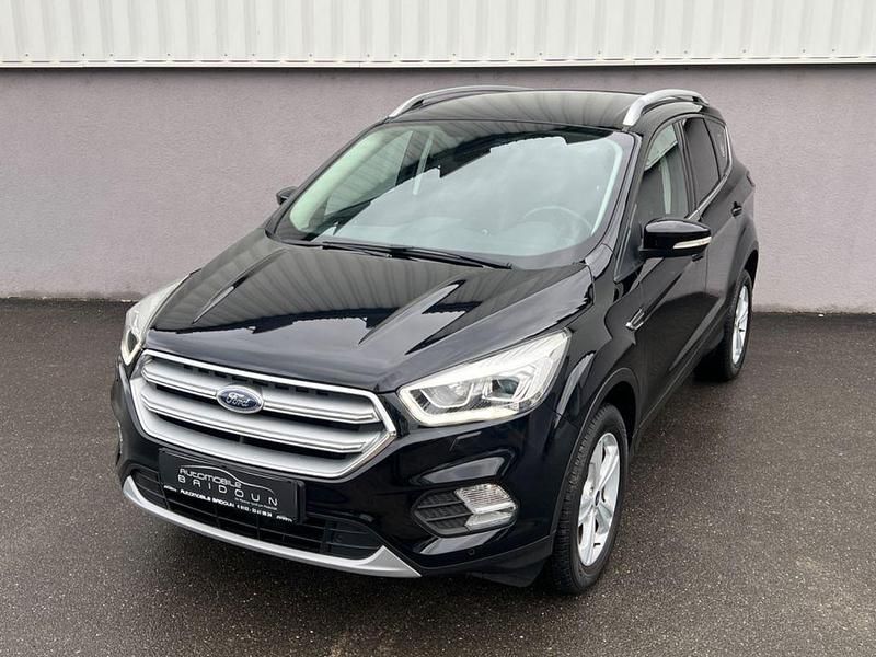 Gebraucht Ford Kuga Titanium 150 PS (110 kW) 2018 Schwarz SUV