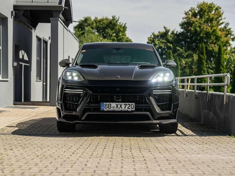 Schwarz Gebraucht 2024 Porsche Cayenne Turbo SUV | 399.000 € - Bild 1/4