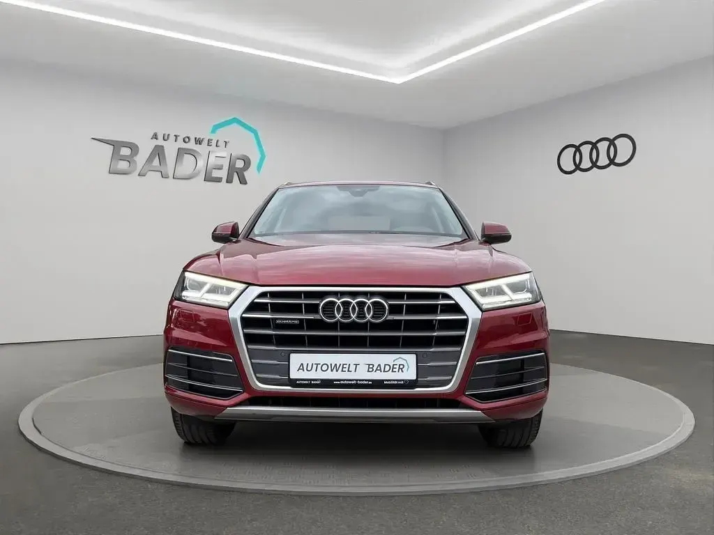 Gebraucht Audi Q5 Sport 190 PS (139 kW) 2017 Matadorrot metallic SUV