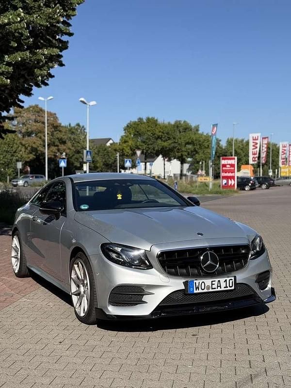 Grau Gebraucht 2017 Mercedes E400 Coupé | 31.500 € (Fairer Preis) - Bild 1/4