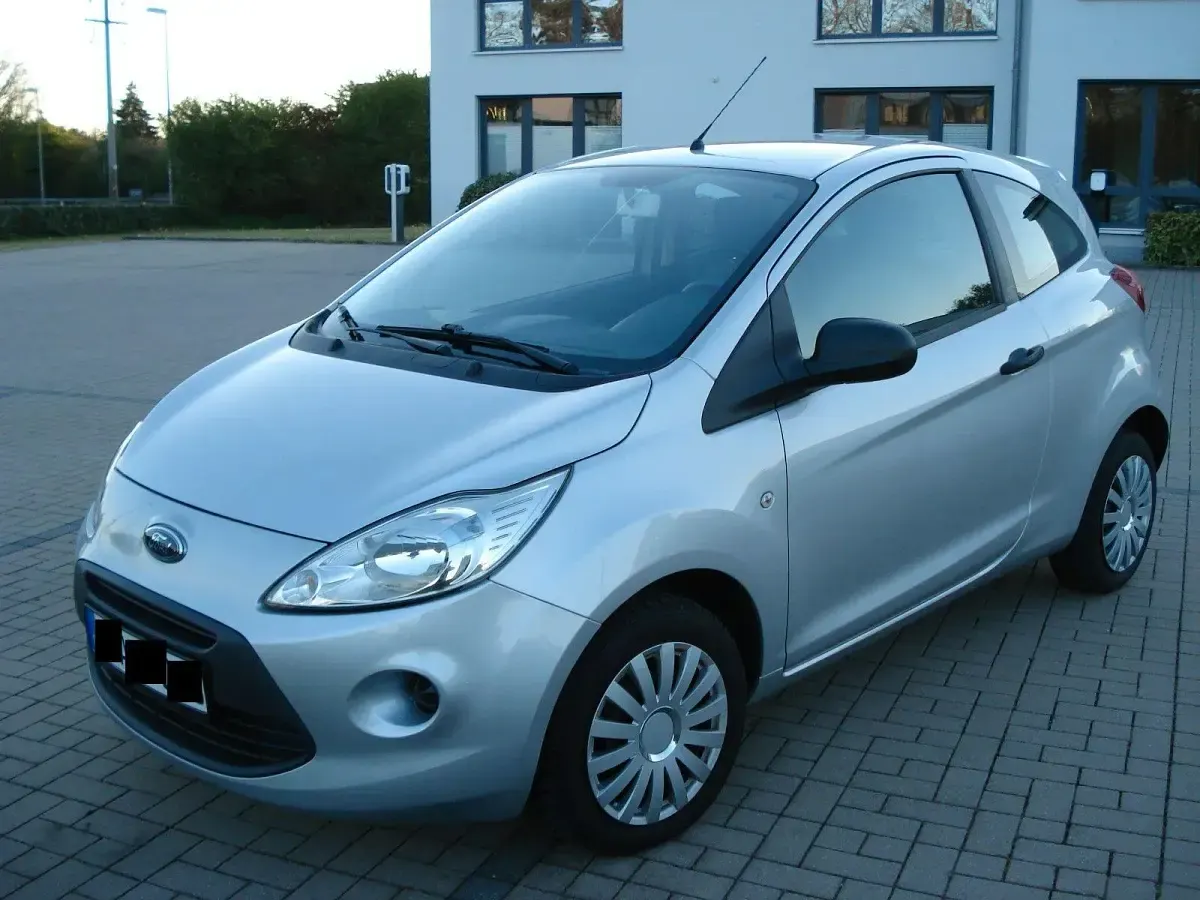 Usata Ford Ka 69 CV (50 kW) 2014 Argento Berlina