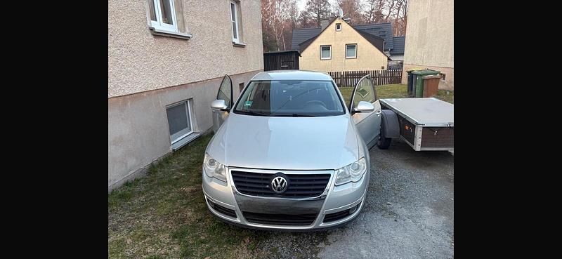 Gebraucht VW Passat 136 PS (100 kW) 2008 Grau Limousine
