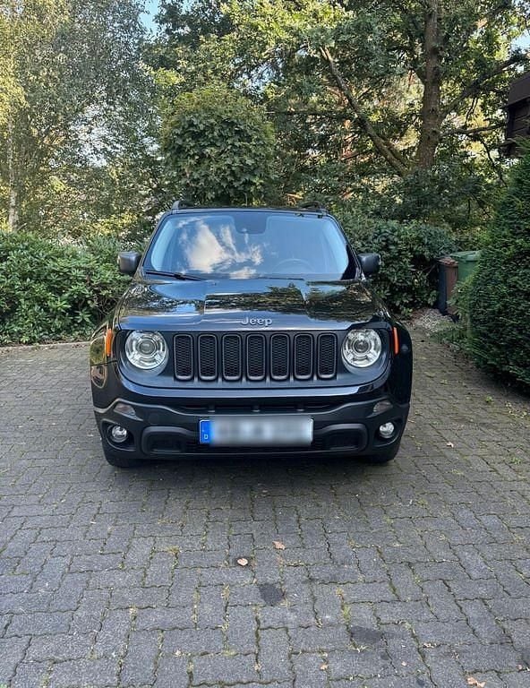 Schwarz Gebraucht 2015 Jeep Renegade Trailhawk SUV | 13.999 € (Fairer Preis) - Bild 1/4