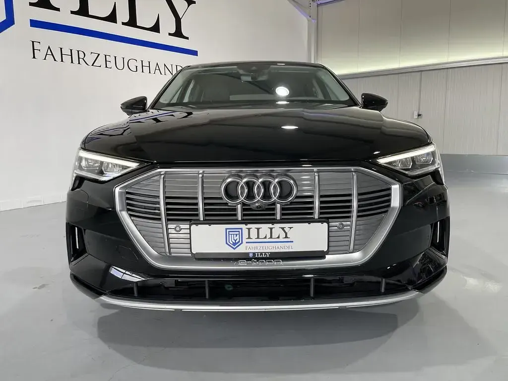 Używany Audi e-tron 230 kW (313 KM) 2021 Czarny SUV