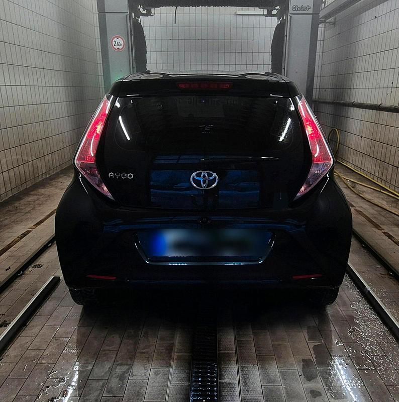 Gebraucht Toyota Aygo 2018 Schwarz Kleinwagen