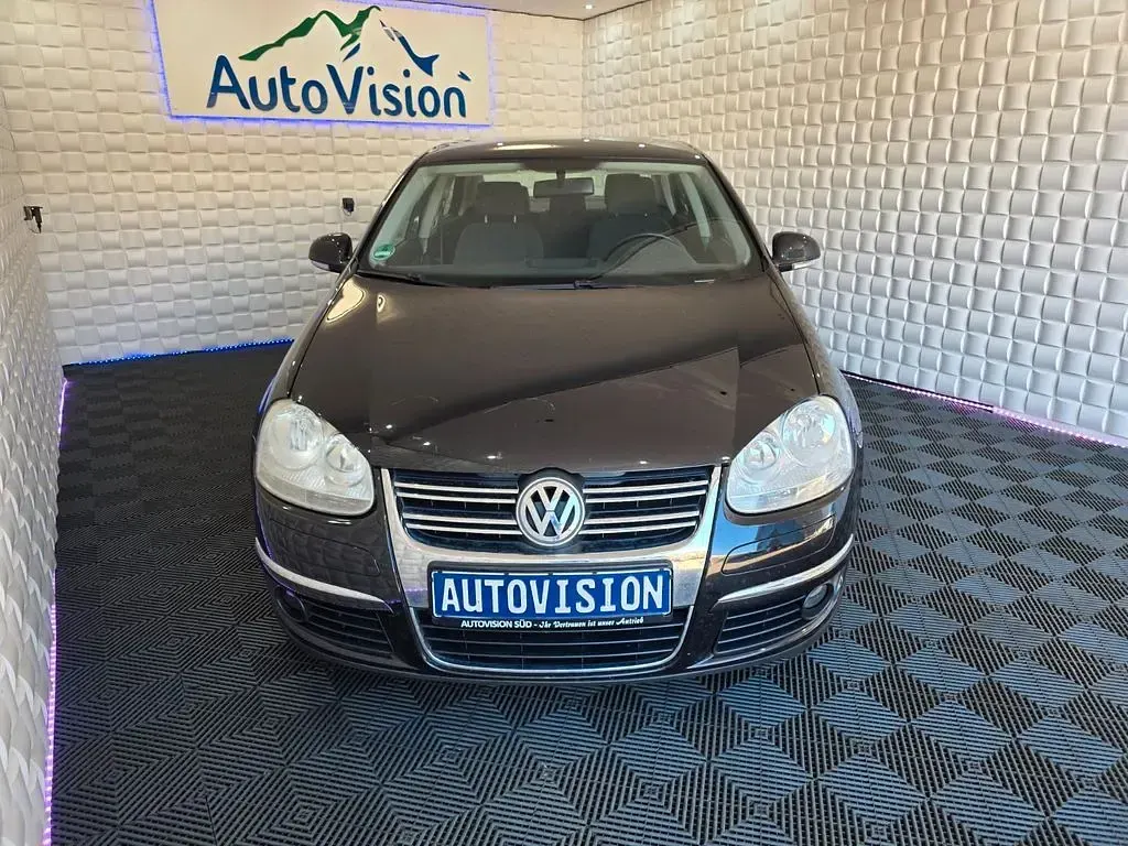Używany VW Jetta Comfortline 116 KM (85 kW) 2006 Sedan/Limuzyna