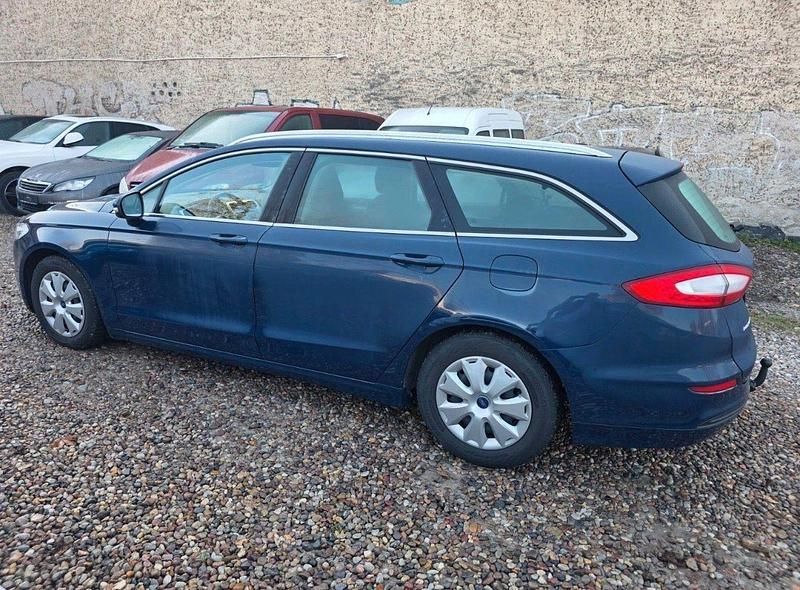 Gebraucht Ford Mondeo Trend 120 PS (88 kW) 2017 Blau Limousine