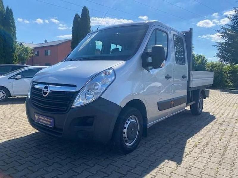 Gebraucht Opel Movano 131 PS (96 kW) 2017 Brilliant silber (metallic) Van